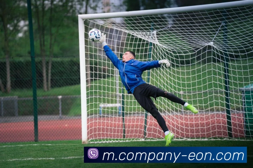 客胜三镇成功保级球迷热情迎接深圳新鹏城全队归来